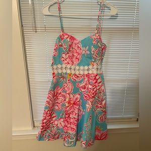 Lilly Pulitzer size 4